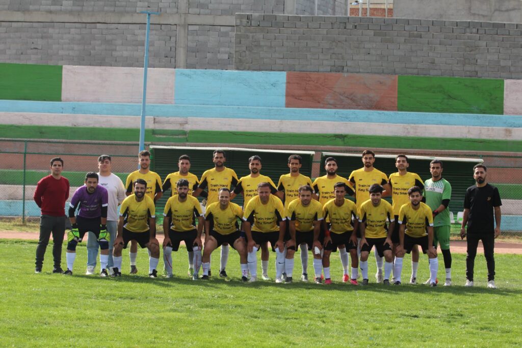 اولین ترکیب تاریخ بزرگسالان آری آ